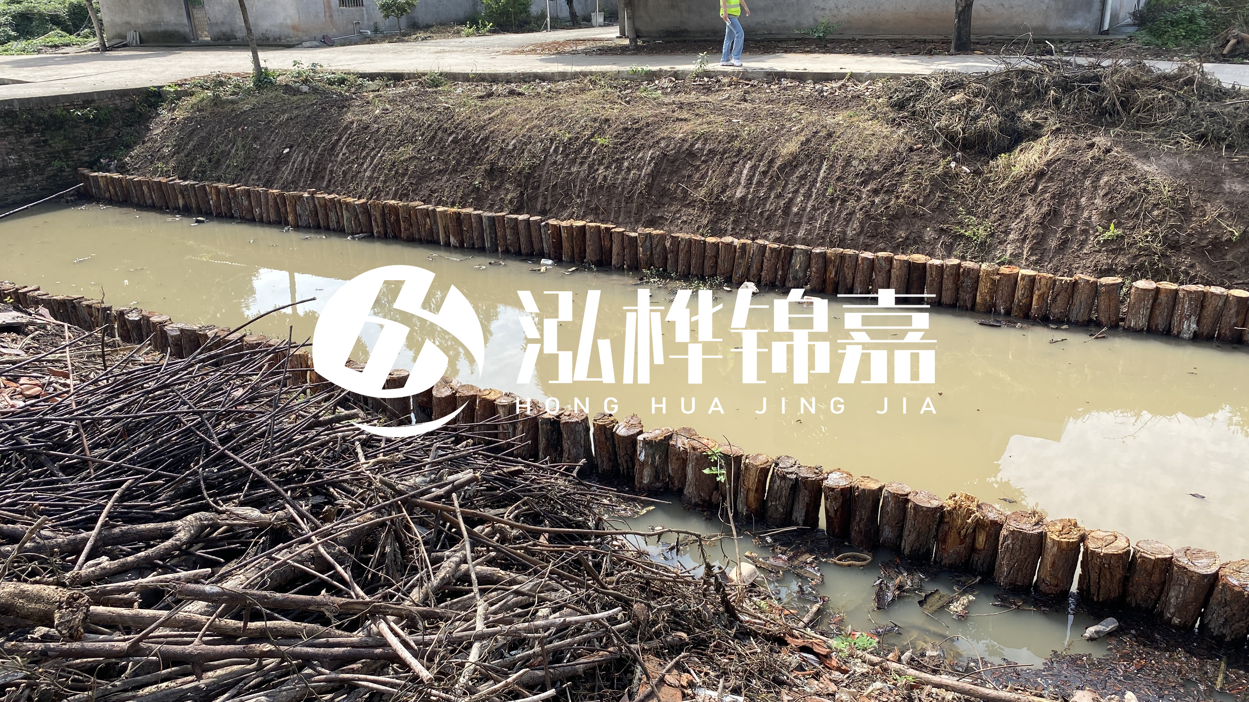 打樁木樁的間距和排列方式有何講究？不懂這些細節(jié)，工程質(zhì)量堪憂！